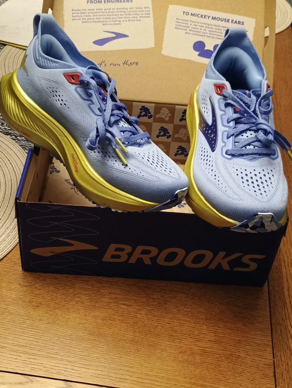 2026 Brooks Run Disney Springtime Glycerin 23 Genie Women’s 8.0 Wide NEW In Box - Picture 5 of 6
